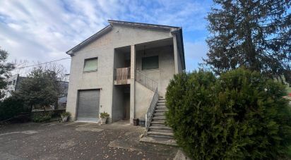 Casa indipendente 11 locali di 150 m² in Montottone (63843)