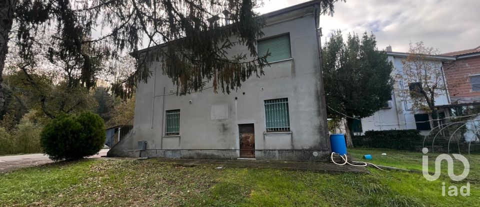 Casa indipendente 11 locali di 150 m² in Montottone (63843)