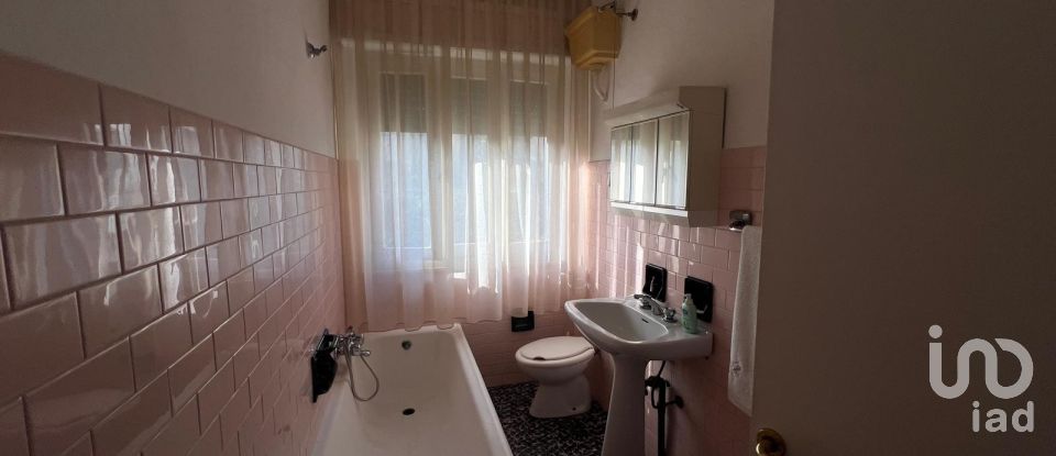 Casa indipendente 11 locali di 150 m² in Montottone (63843)