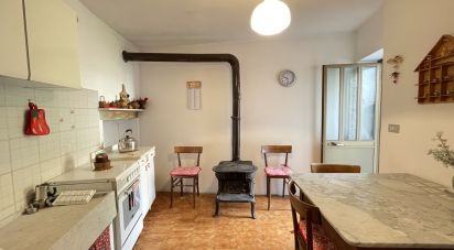 Four-room apartment of 70 m² in Bardineto (17057)