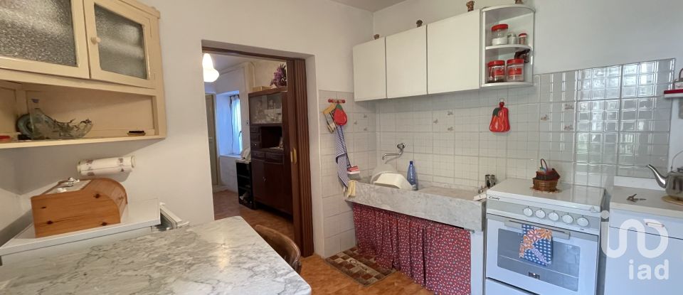 Four-room apartment of 70 m² in Bardineto (17057)