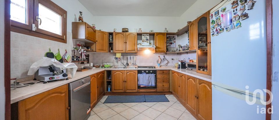 Casa 6 locali di 167 m² in Ostellato (44020)