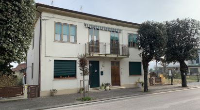 Appartamento 7 locali di 142 m² a Piagge (61038)