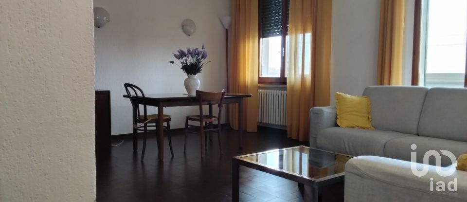 Appartamento 7 locali di 142 m² a Piagge (61038)