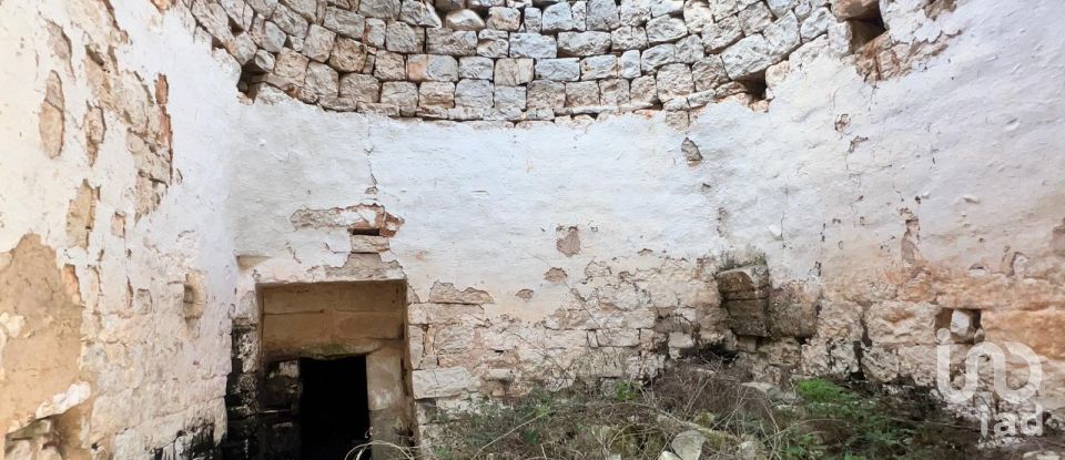 Trullo 13 locali di 200 m² in Cisternino (72014)