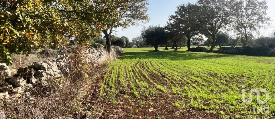 Trullo 13 locali di 200 m² in Cisternino (72014)