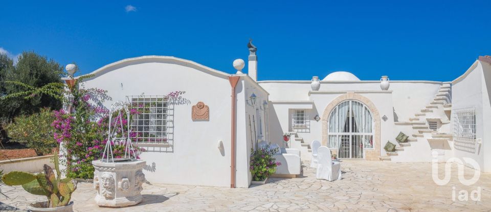 Trullo 7 locali di 120 m² in Ostuni (72017)