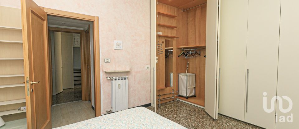 Three-room apartment of 82 m² in Genova (16149)