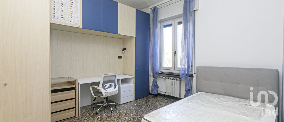 Three-room apartment of 82 m² in Genova (16149)