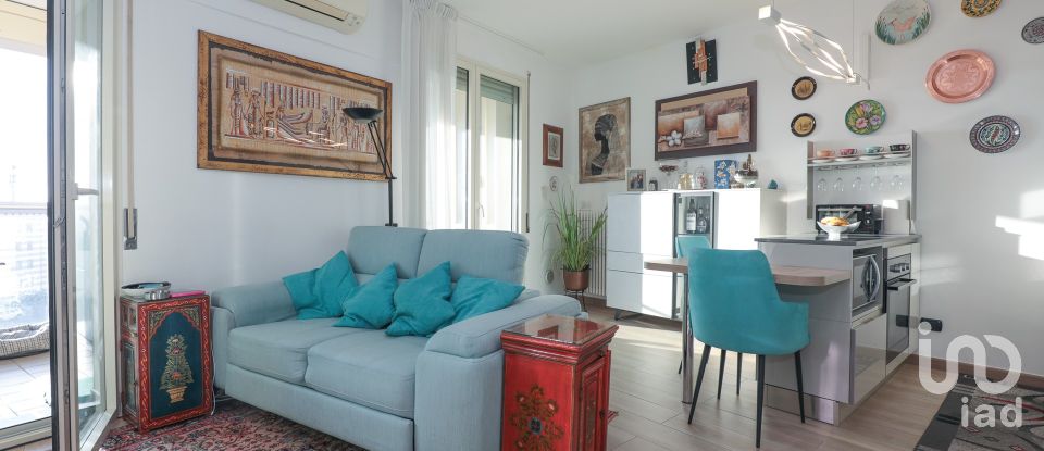 Apartment 6 rooms of 90 m² in Genova (16121)