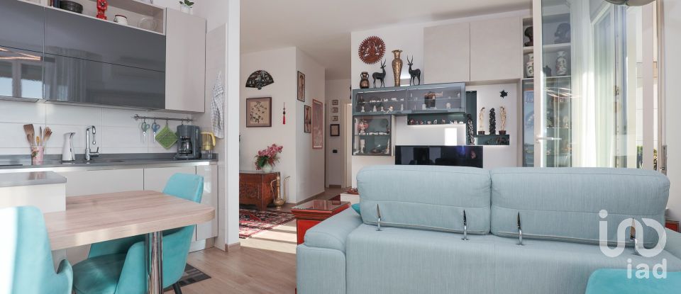 Apartment 6 rooms of 90 m² in Genova (16121)