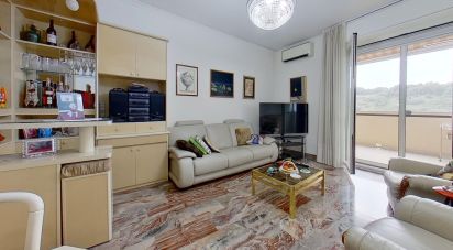 Three-room apartment of 130 m² in Genova (16127)