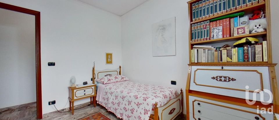 Trilocale di 130 m² a Genova (16127)