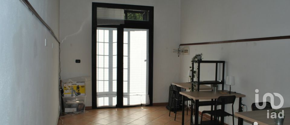 Shop / premises commercial of 39 m² in Roma (00178)