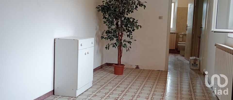 Costruzione di 580 m² in Mondavio (61040)