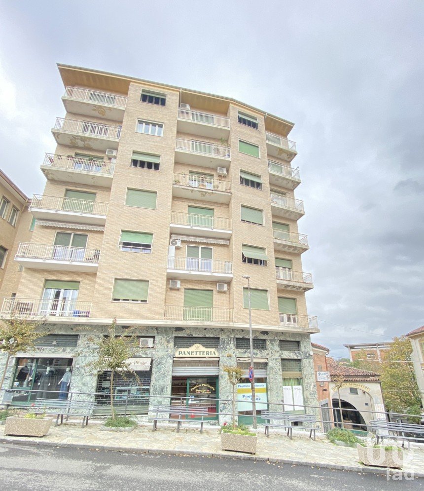 Appartamento 6 locali di 118 m² a San Salvatore Monferrato (15046)