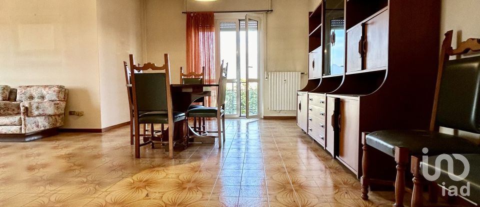 Two-room apartment of 130 m² in Cassago Brianza (23893)