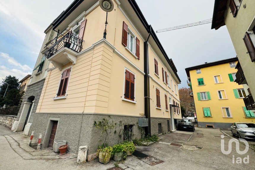 Trilocale di 75 m² a Trento (38122)