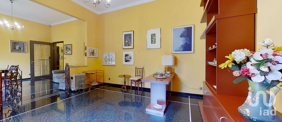 Three-room apartment of 136 m² in Genova (16146)