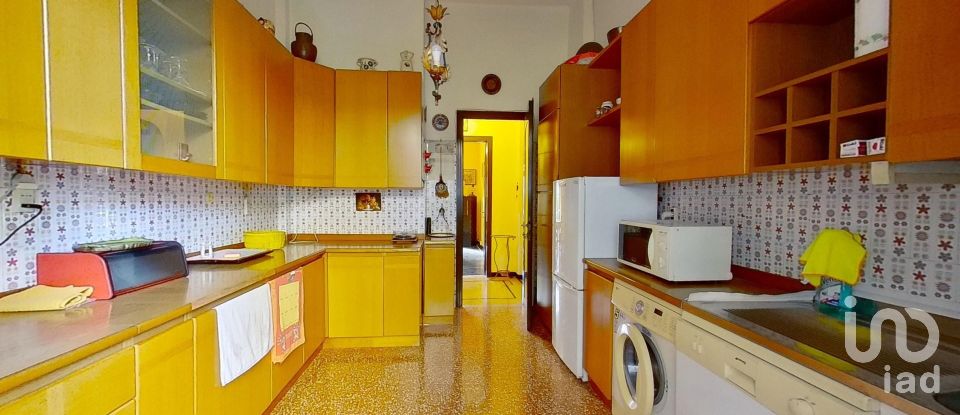 Three-room apartment of 136 m² in Genova (16146)