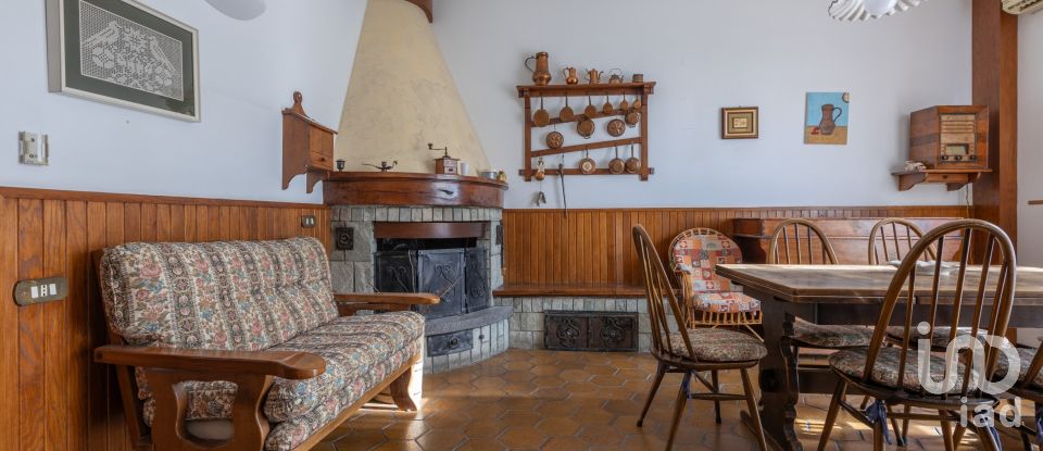 Farm 6 rooms of 460 m² in Monte Urano (63813)