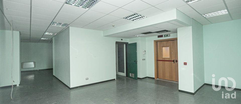 Ufficio di 380 m² in Genova (16149)