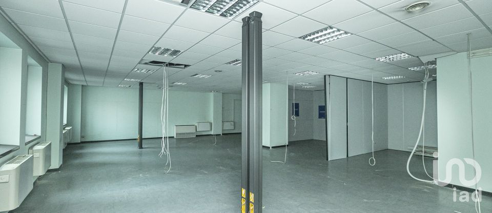 Ufficio di 380 m² in Genova (16149)