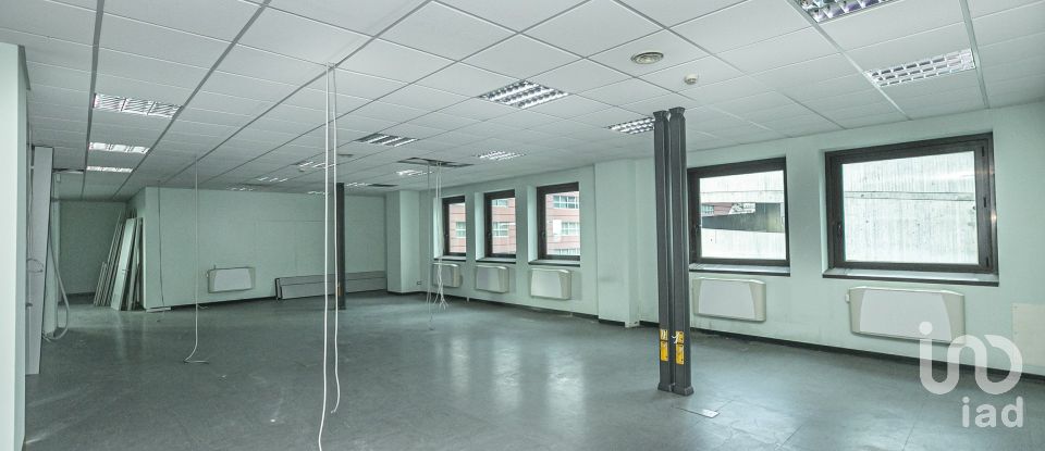 Ufficio di 380 m² in Genova (16149)