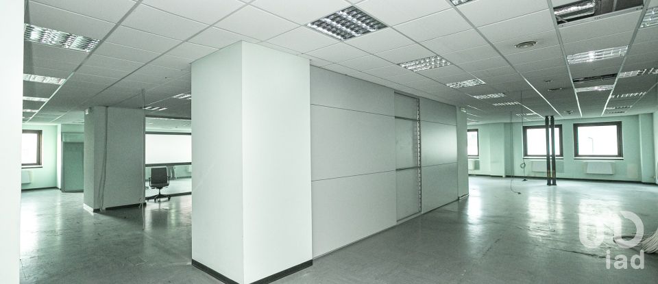 Ufficio di 380 m² in Genova (16149)