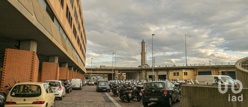 Ufficio di 380 m² in Genova (16149)