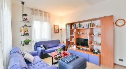 Two-room apartment of 89 m² in Seveso (20822)