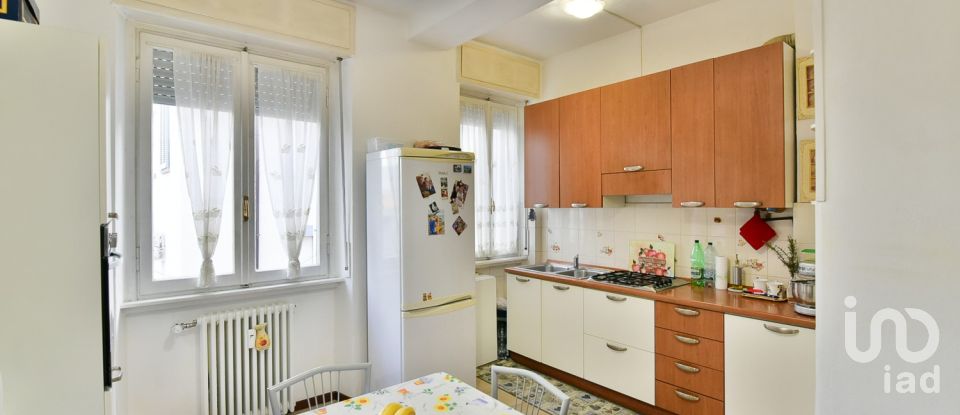 Two-room apartment of 89 m² in Seveso (20822)