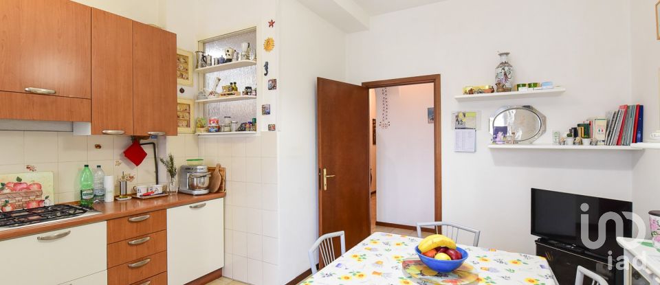 Two-room apartment of 89 m² in Seveso (20822)