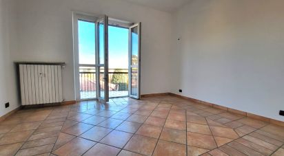 Three-room apartment of 70 m² in Pinerolo (10064)