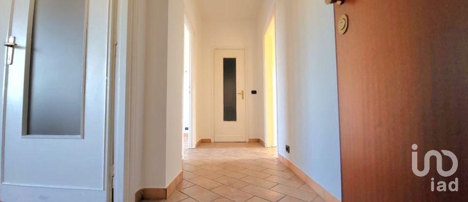 Three-room apartment of 70 m² in Pinerolo (10064)