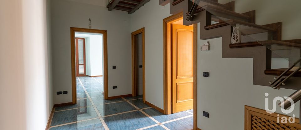 Appartamento 10 locali di 213 m² a Giulianova (64021)