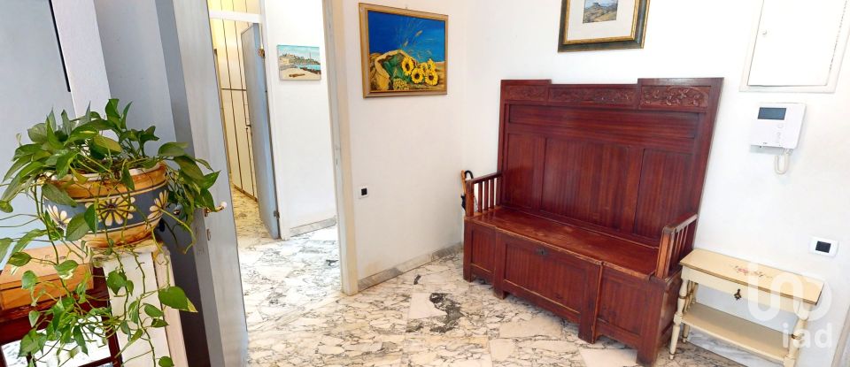 Appartamento 7 locali di 133 m² a Arenzano (16011)