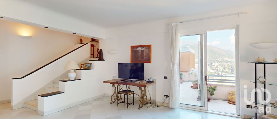 Loft 14 rooms of 250 m² in Arenzano (16011)