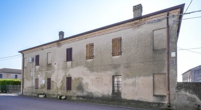 House 7 rooms of 234 m² in Migliarino (44027)