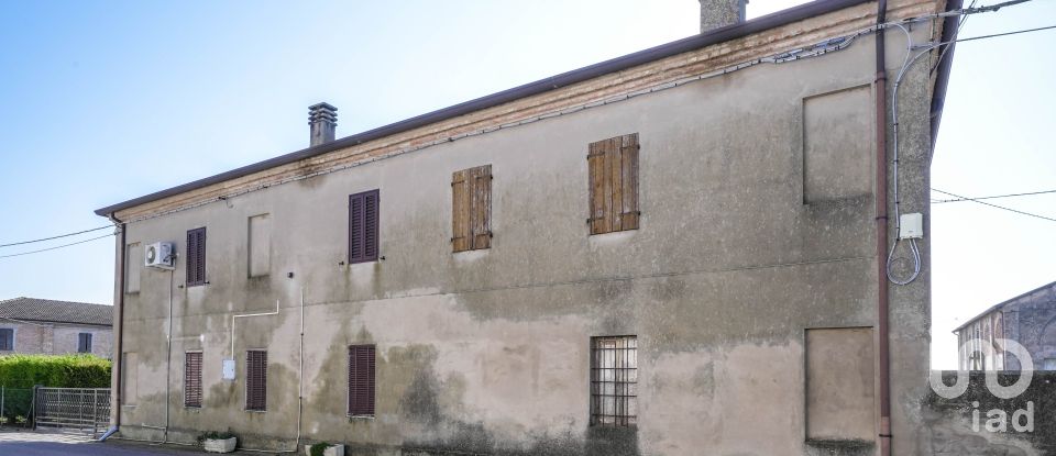 House 7 rooms of 234 m² in Migliarino (44027)