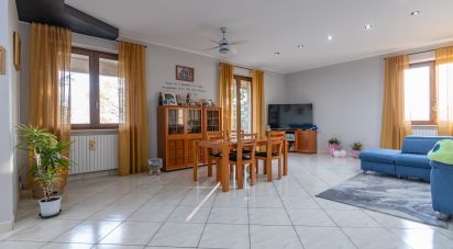 Casa 7 locali di 240 m² in Petritoli (63848)