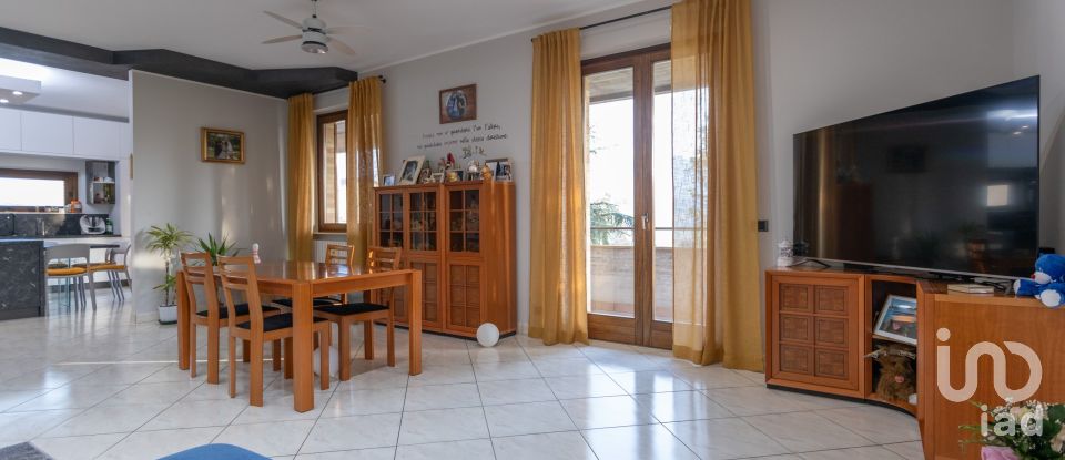 House 7 rooms of 240 m² in Petritoli (63848)