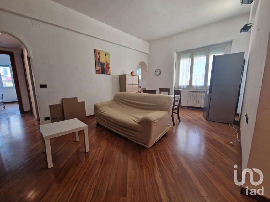 Quadrilocale di 70 m² a Genova (16133)