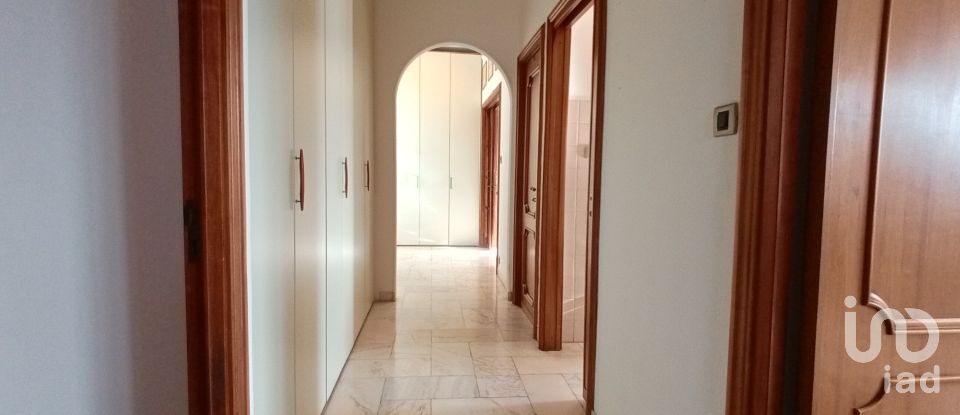 Trilocale di 93 m² a Genova (16157)