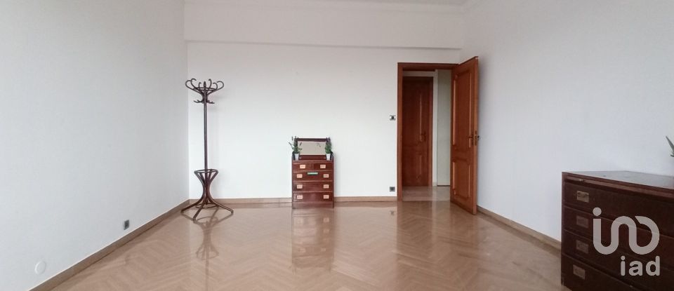 Trilocale di 93 m² a Genova (16157)