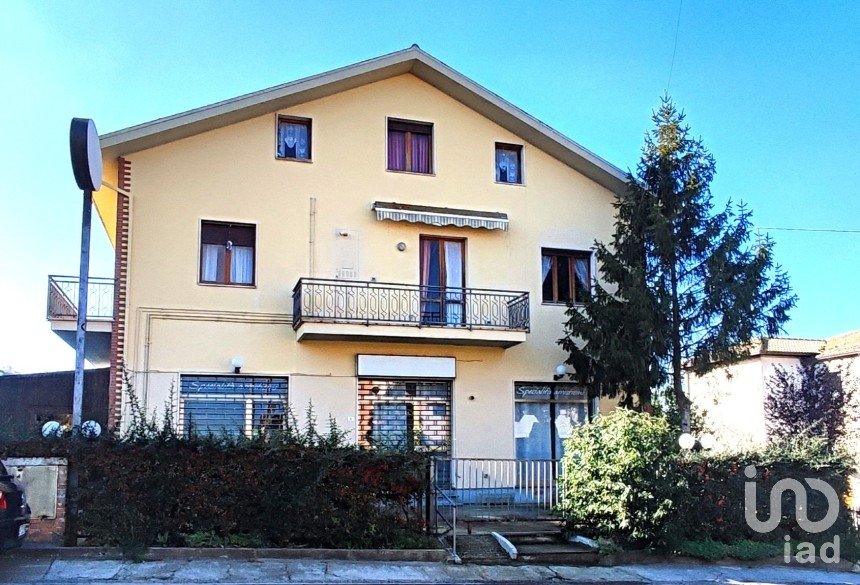 Costruzione di 625 m² in Notaresco (64024)