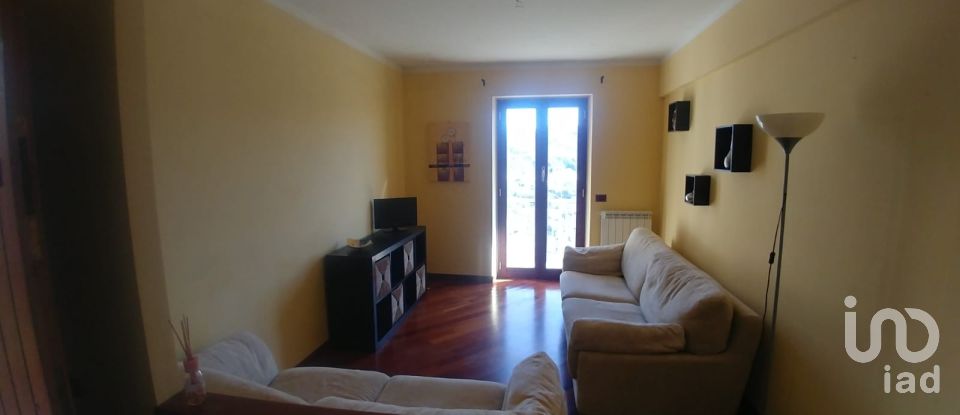 Appartamento 8 locali di 120 m² a Uscio (16030)