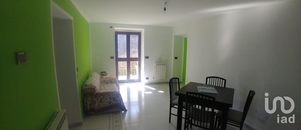 Appartamento 8 locali di 120 m² a Uscio (16030)