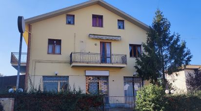 Attico / Mansarda / Loft 5 locali di 120 m² a Notaresco (64024)