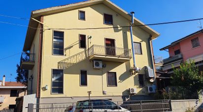 Loft 5 locali di 120 m² a Notaresco (64024)
